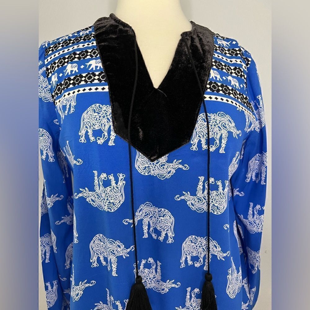 Crown & Ivy blouse - Picture 2 of 6